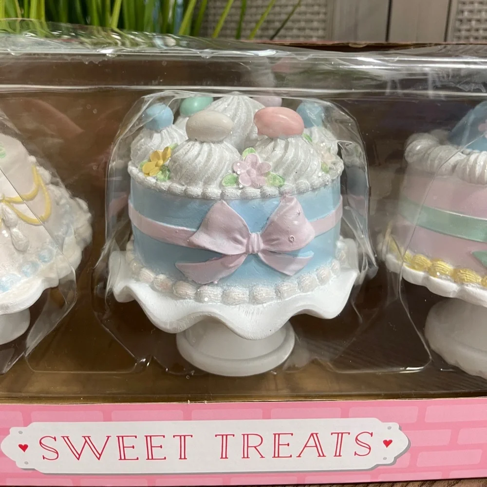 Easter Cake Trio Mini Decorative Spring Resin Cakes W/ Bows Tabletop Decor NWT